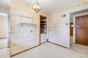 1407 Fox Creek Dr, Saint Louis, MO 63126 - Photo 17