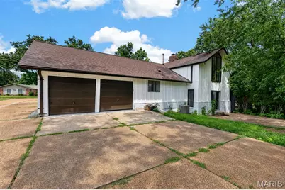 500 Kingridge Drive, Ballwin, MO 63011 - Photo 61