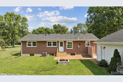 160 Saint Patrick Lane, Florissant, MO 63031 - Photo 31