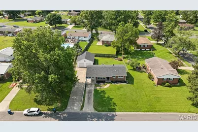 160 Saint Patrick Lane, Florissant, MO 63031 - Photo 23