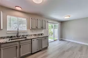 417 Elm Crossing Ct, Ballwin, MO 63021 - Photo 13