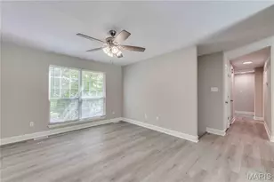 417 Elm Crossing Ct, Ballwin, MO 63021 - Photo 7