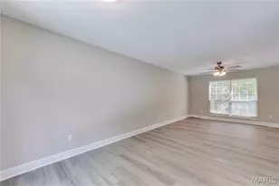 417 Elm Crossing Ct, Ballwin, MO 63021 - Photo 11