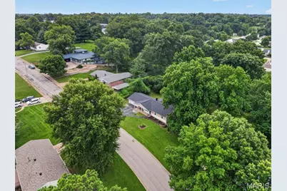 10800 Hobday Avenue, Saint Ann, MO 63074 - Photo 17