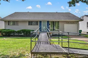 10429 Ewell Dr, Bellefontaine Neighbors, MO 63137 - Photo 1