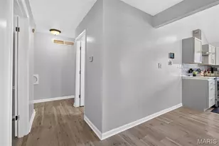 10429 Ewell Dr, Bellefontaine Neighbors, MO 63137 - Photo 11