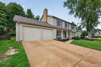 15571 Rose Gate Lane, Chesterfield, MO 63017 - Photo 3