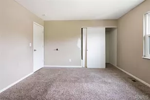 415 Hentschel Pl, Saint Louis, MO 63135 - Photo 13