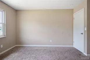 415 Hentschel Pl, Saint Louis, MO 63135 - Photo 9