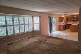 4516 Southridge Pines Dr, Saint Louis, MO 63128 - Photo 9