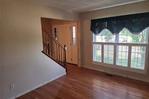 4516 Southridge Pines Dr, Saint Louis, MO 63128 - Photo 7