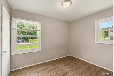 10350 Ross Circle, Saint Louis, MO 63137 - Photo 11