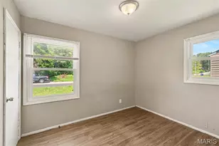 10350 Ross Cir, Saint Louis, MO 63137 - Photo 11