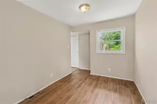 10350 Ross Cir, Saint Louis, MO 63137 - Photo 11