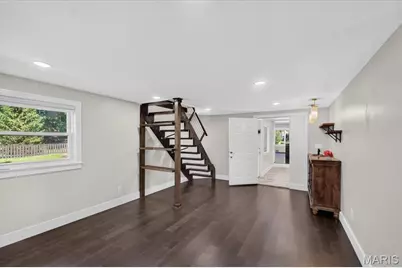 900 Dwyer Avenue, Kirkwood, MO 63122 - Photo 9
