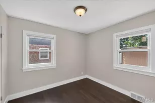 900 Dwyer Ave, Kirkwood, MO 63122 - Photo 15