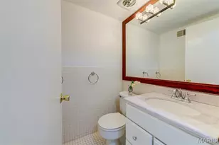 8016 Davis Dr, Saint Louis, MO 63105 - Photo 23
