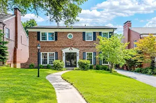 8016 Davis Dr, Saint Louis, MO 63105 - Photo 1