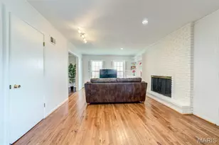 8016 Davis Dr, Saint Louis, MO 63105 - Photo 17