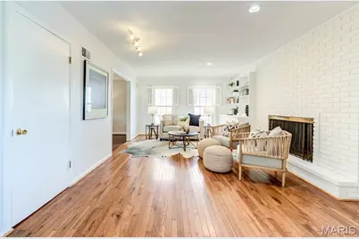 8016 Davis Drive, Saint Louis, MO 63105 - Photo 13