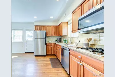 8016 Davis Drive, Saint Louis, MO 63105 - Photo 11