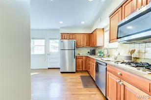 8016 Davis Dr, Saint Louis, MO 63105 - Photo 11