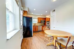 8016 Davis Dr, Saint Louis, MO 63105 - Photo 13