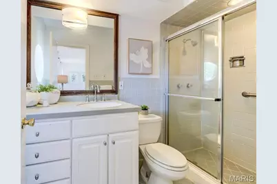 8016 Davis Drive, Saint Louis, MO 63105 - Photo 33