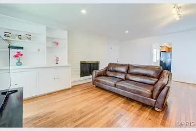 8016 Davis Drive, Saint Louis, MO 63105 - Photo 15