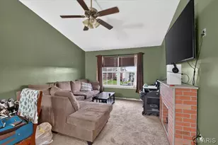 8 Somerfield Dr, Union, MO 63084 - Photo 5