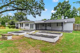 8217 Cadillac Ln, Berkeley, MO 63134 - Photo 33