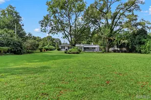 8217 Cadillac Ln, Berkeley, MO 63134 - Photo 33