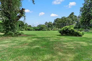 8217 Cadillac Ln, Berkeley, MO 63134 - Photo 31