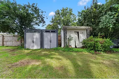 8217 Cadillac Lane, Berkeley, MO 63134 - Photo 31