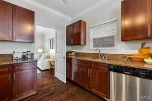 2130 Franz Park Ln, Saint Louis, MO 63139 - Photo 15