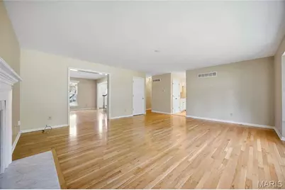 12137 Fahrpark Lane, Saint Louis, MO 63146 - Photo 7