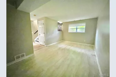 3060 Laurel Village Circle, Saint Peters, MO 63376 - Photo 17