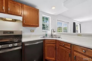 5510 Hennessey Ct, Saint Louis, MO 63139 - Photo 15