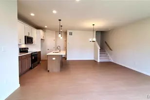 46 Pheasant Ring Dr, Saint Peters, MO 63376 - Photo 3