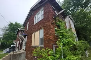 1820 James A Harvey Ln, Saint Louis, MO 63133 - Photo 3