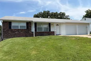 11 Sunnyfield Rd, Saint Peters, MO 63376 - Photo 1