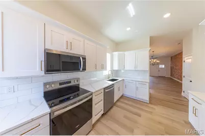 4431 Norfolk Ave Avenue, Saint Louis, MO 63110 - Photo 3