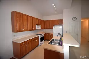 1002 Shire Ln, Eureka, MO 63025 - Photo 9