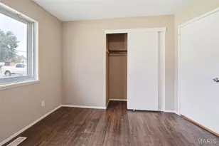 1160 Howdershell Rd, Saint Louis, MO 63031 - Photo 11