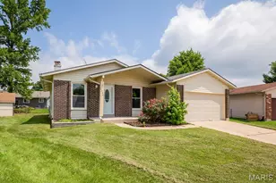2894 Park New York Dr, Florissant, MO 63031 - Photo 3