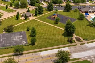 247 Centerfield Dr, O'Fallon, MO 63366 - Photo 7