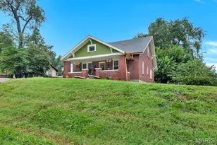915 N Kingshighway St, Saint Charles, MO 63301 - Photo 3