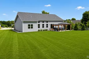110 Providence Rdg Ct, Wentzville, MO 63385 - Photo 25