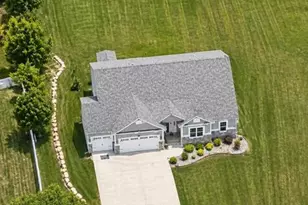 110 Providence Rdg Ct, Wentzville, MO 63385 - Photo 3
