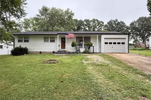 432 East St, Sullivan, MO 63080 - Photo 1